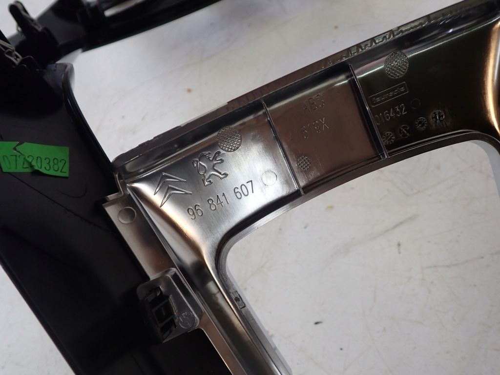 фото №11, Панель панели рамка туннель citroen ds3 96841607