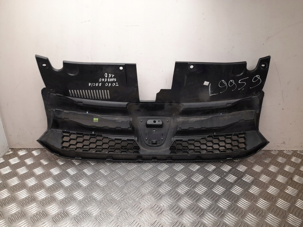 фото №5, Решётка радиатора dacia sandero ii 2014 623107634r