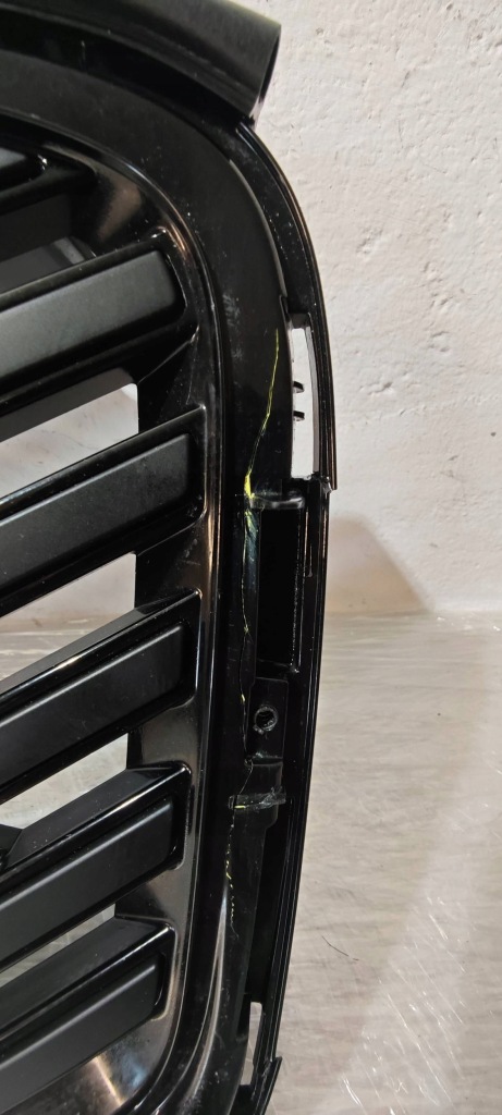 Решётка радиатора решётка радиатора volvo xc60 ii рестайлинг  2025 Оригинал