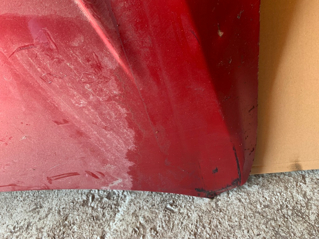 Капот maserati levante trofeo пошкоджена в Україні