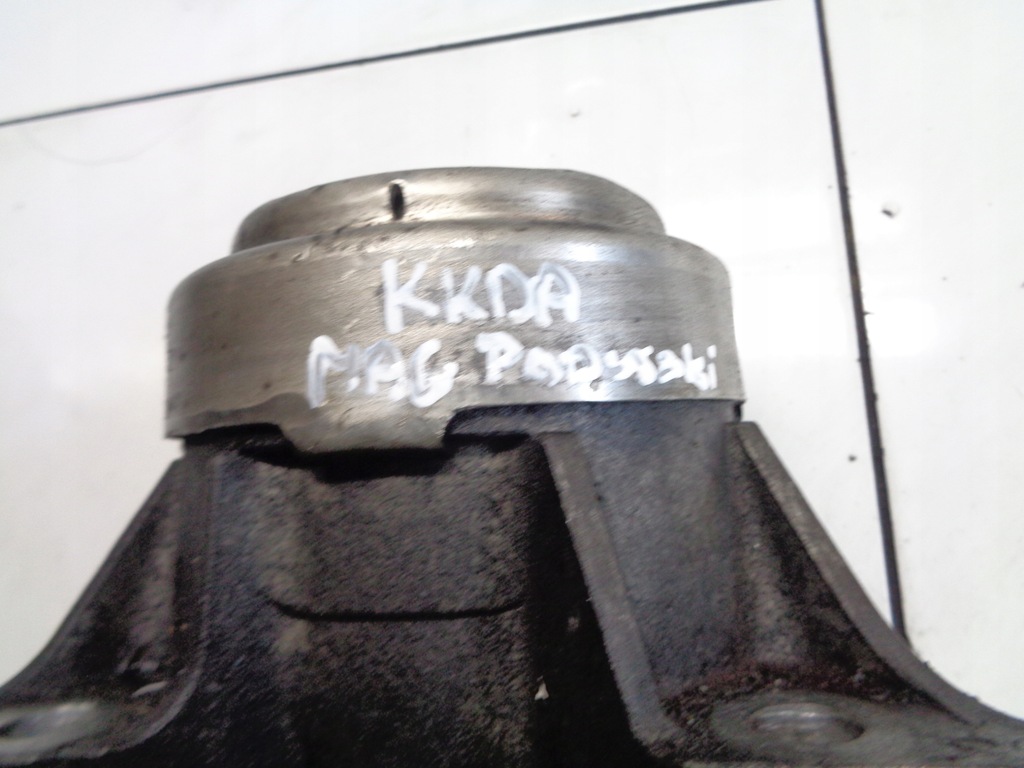 фото №3, Ford 1.8tdci кронштейн подушка двигуна