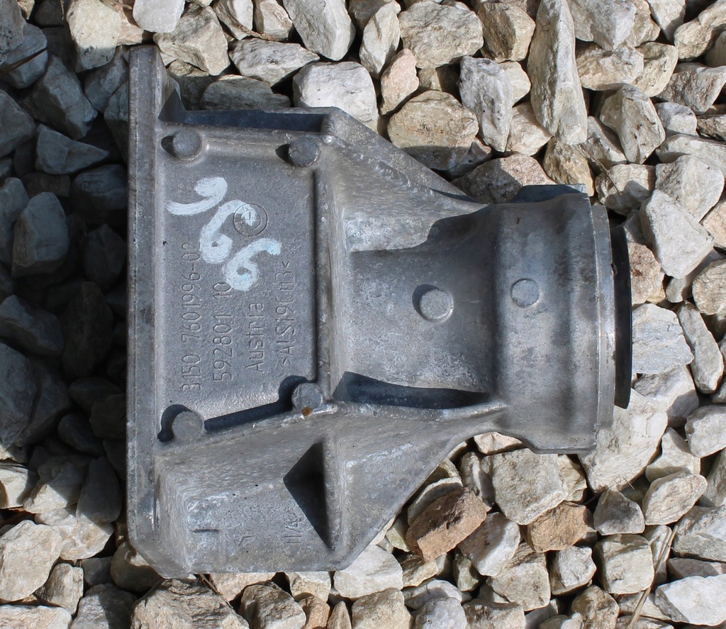 фото №1, F20 f30 f36 x3 кронштейн опора полуось n20 7601996