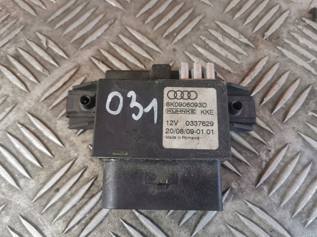 фото №1, Audi оригинальный номер блок управления насоса топлива 8k0906093d