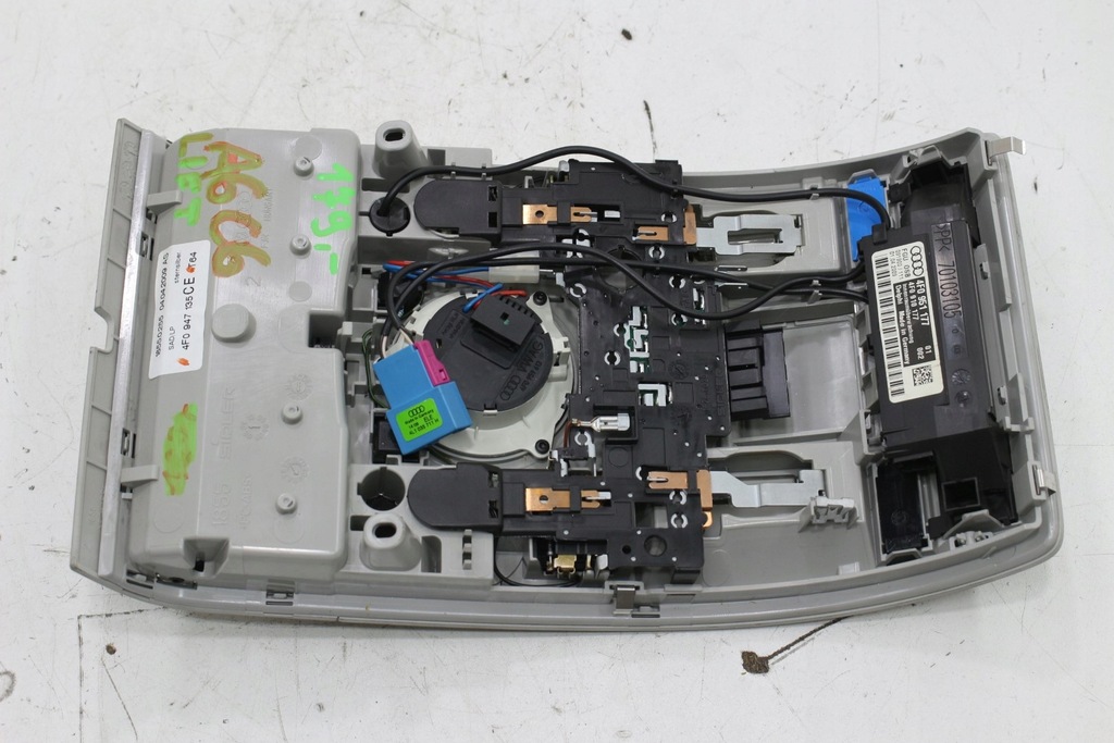 фото №7, Лампа потолочный люк audi a6 c6 4f0947135ce