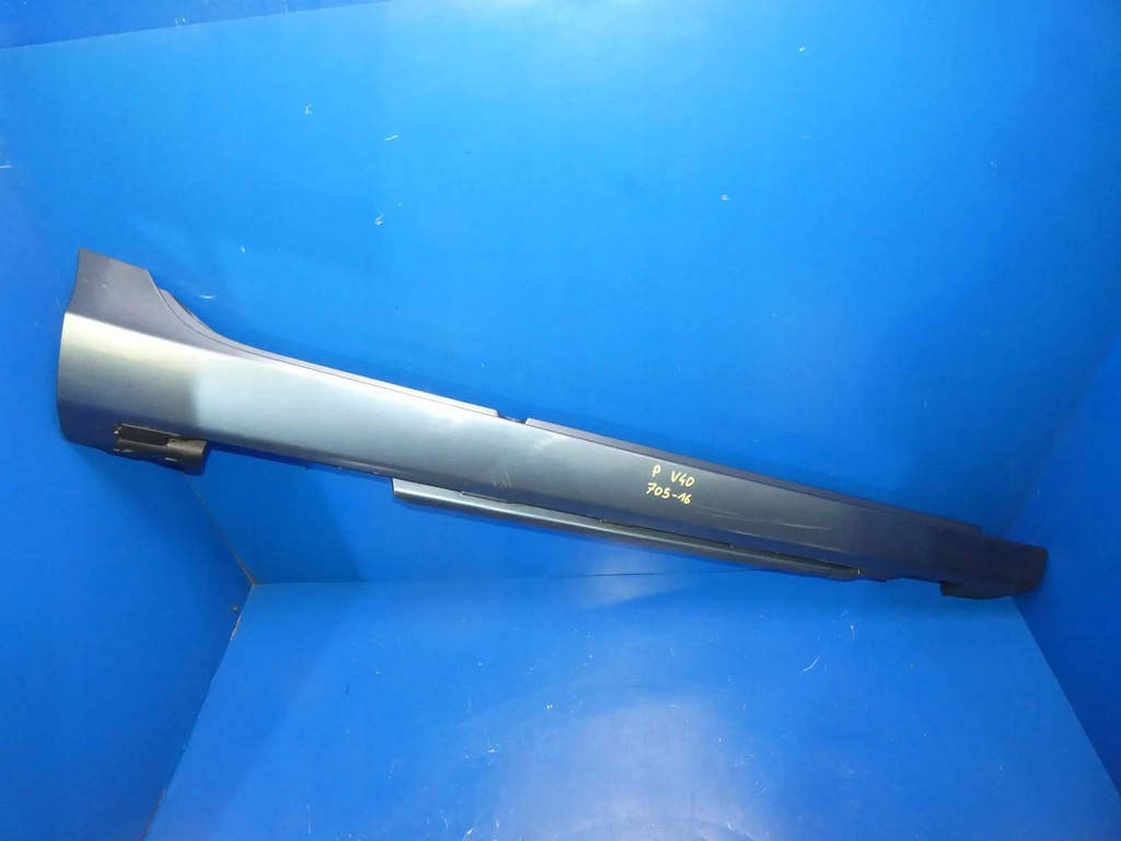 фото №1, Volvo v40 ii молдинг порог правая накладка наружная