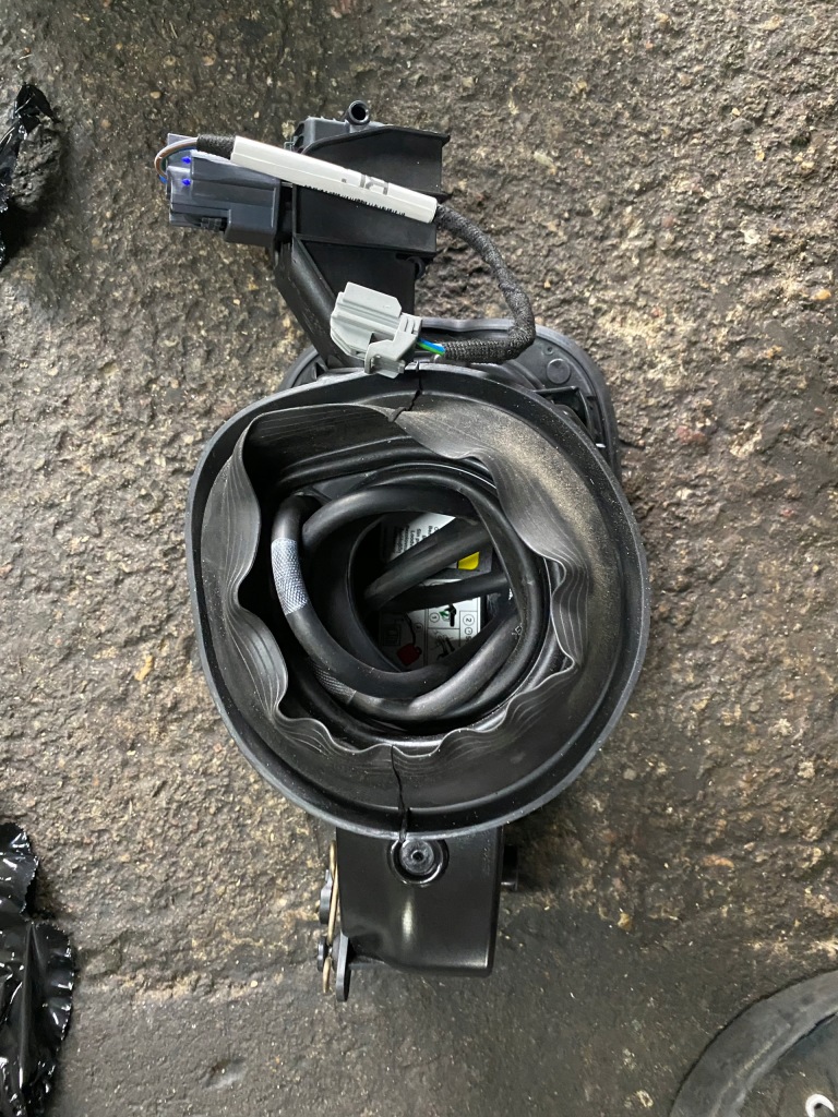 фото №3, 48 ford mondeo mk5 крышка заливной топлива fd