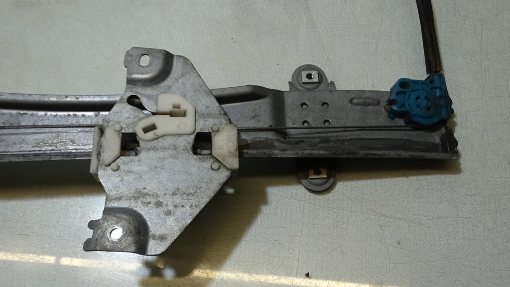 фото №9, Подъемник окон правый перед renault twingo ii 1.2