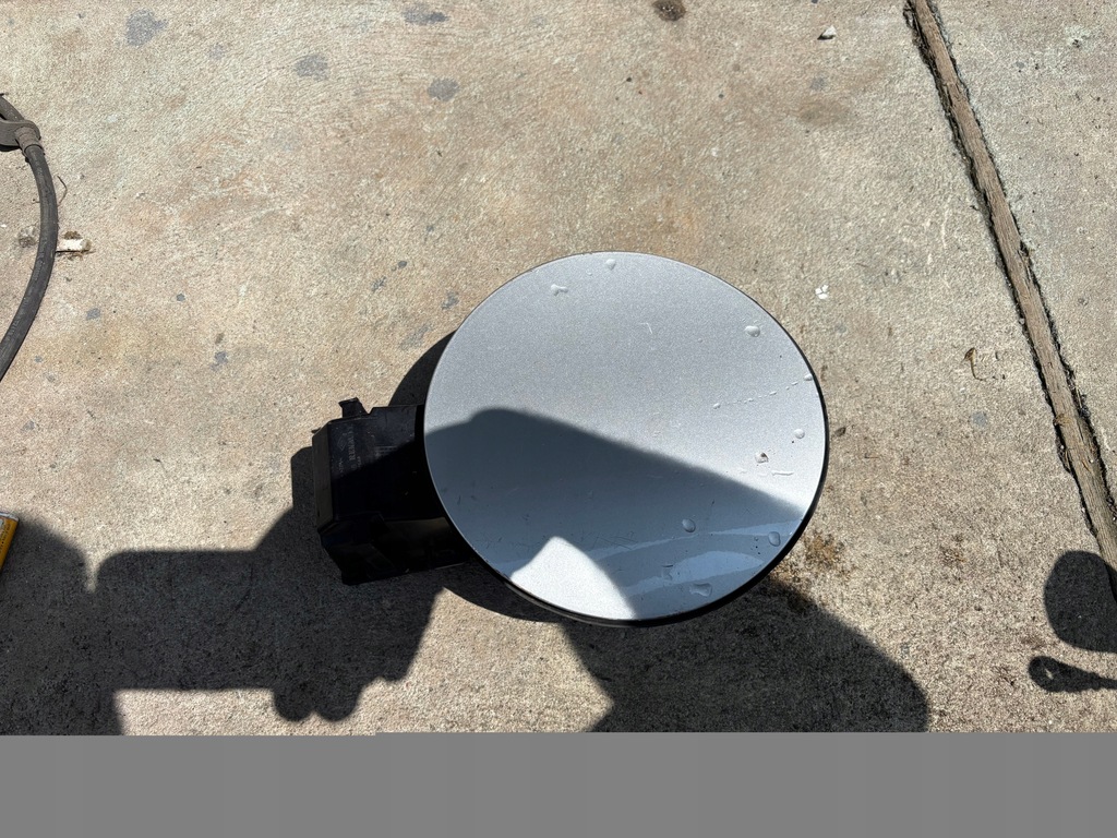 фото №1, Крышка топлива renault clio v 5 20r. dv369