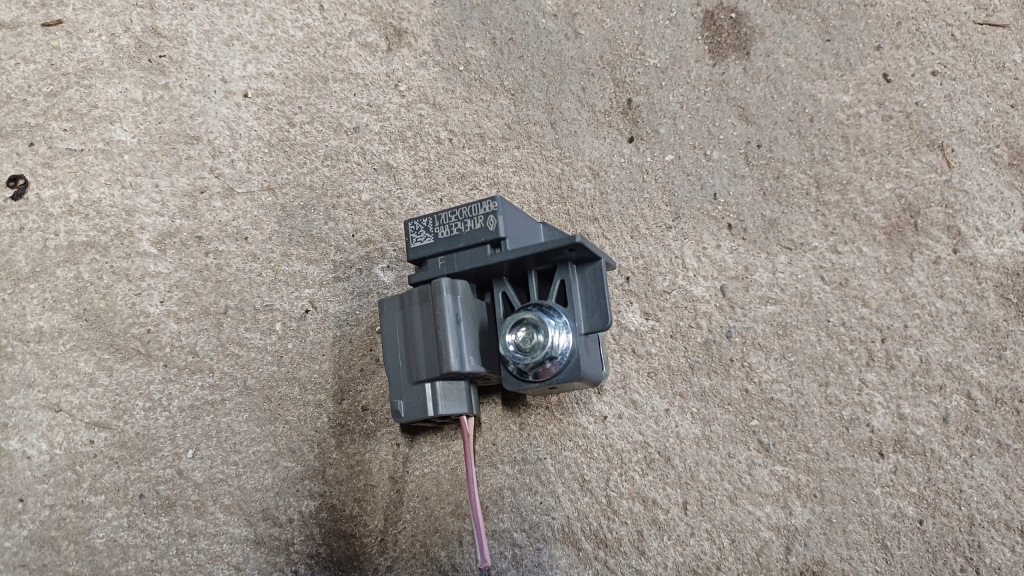 фото №1, Renault megane iv датчик ударний 988324341r