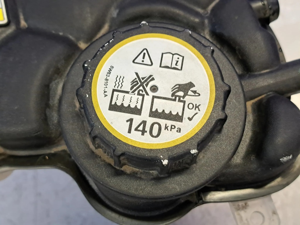 фото №6, Jaguar xe 2017 бачки розширювальний