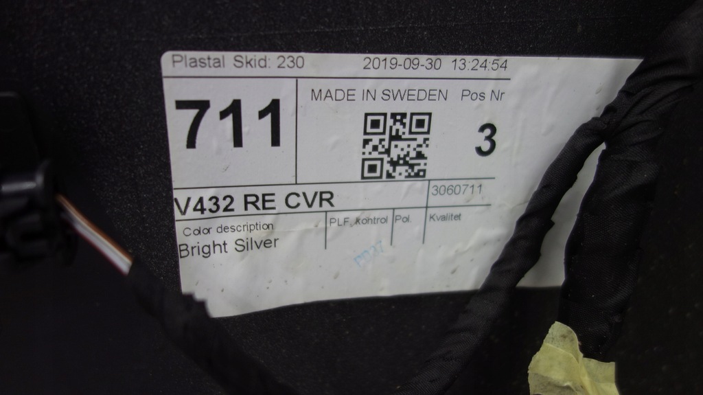 фото №11, Volvo v60 19- бампер задняя polestar цвет 711