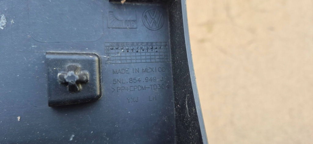 Молдинг дверь левое  задняя volkswagen tiguan allspace 5nl854949j с Разборки