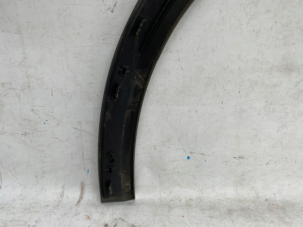 фото №10, Audi e-tron 18- молдинг накладка крыла правый перед 4ke853718f