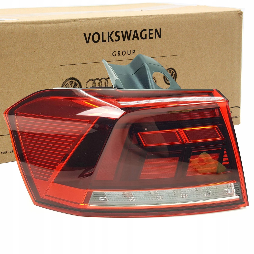 фото №1, Фара лампа левый задняя nowa full led vw passat b8 3g9945095f