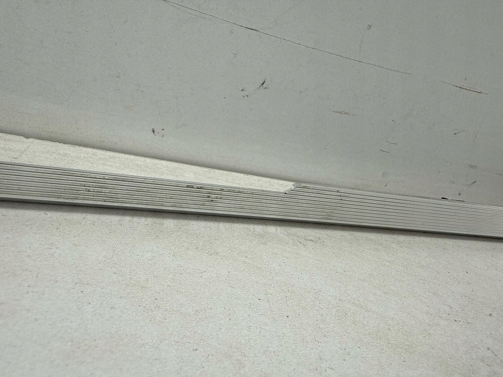 фото №6, Audi a6 c7 2015 молдинг дахова