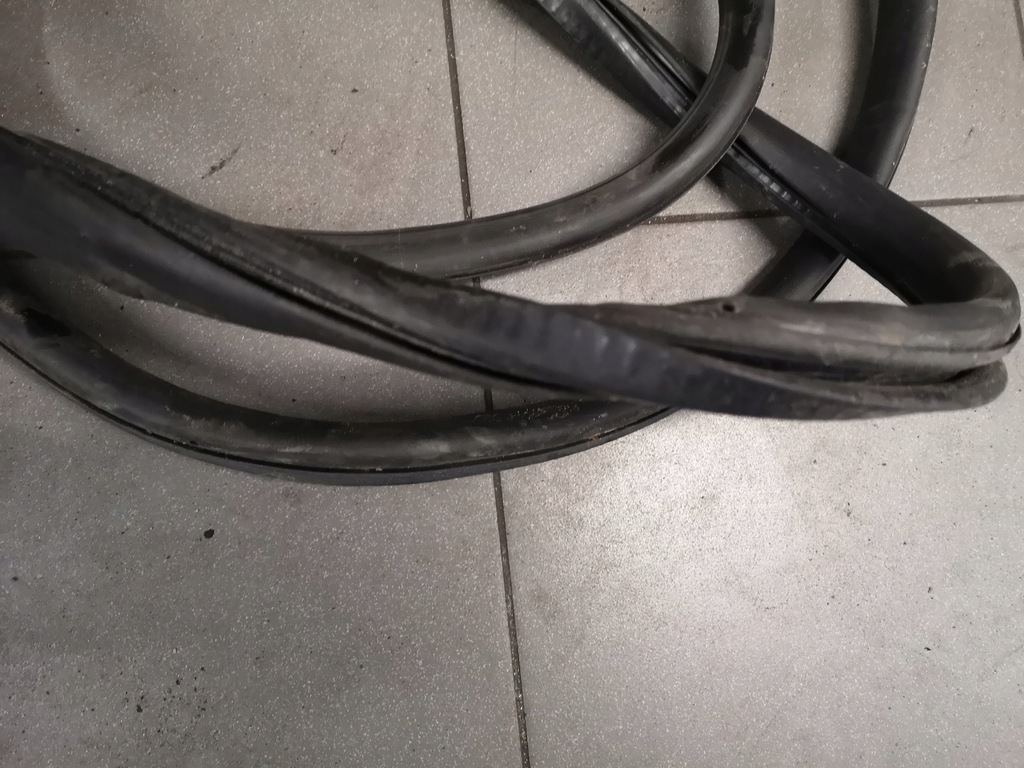 фото №4, Прокладка двері правий перед кузовна audi a6 c6