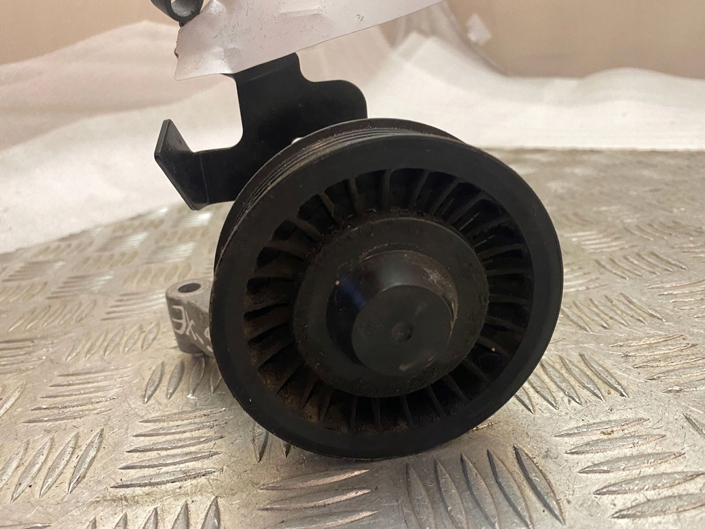 фото №5, Jaguar xe шкив натяжителя ленты