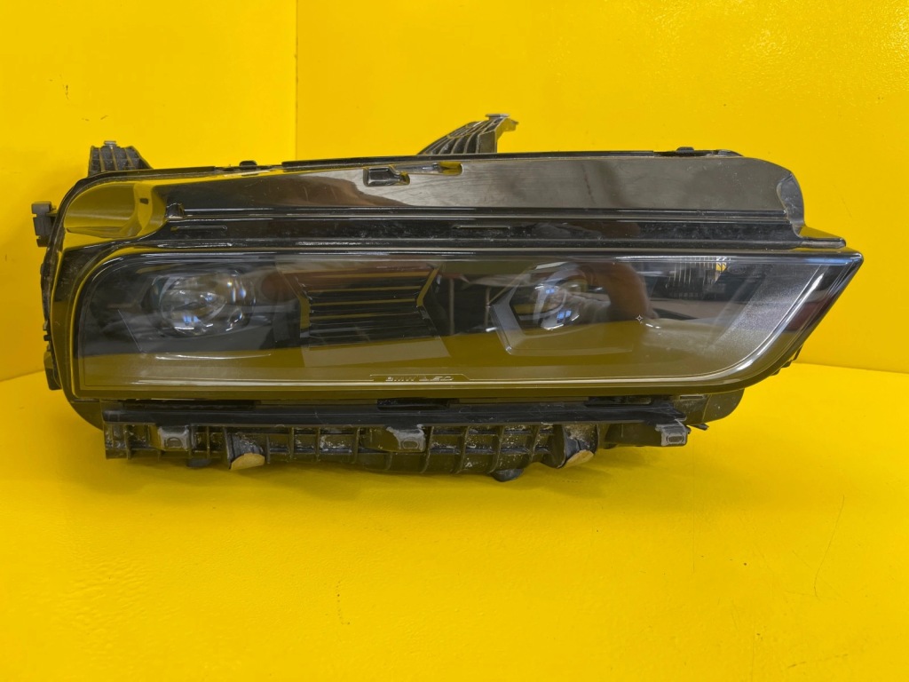 фото №1, Лампа правая bmw 7 g70 led 5a63718-02 2022-