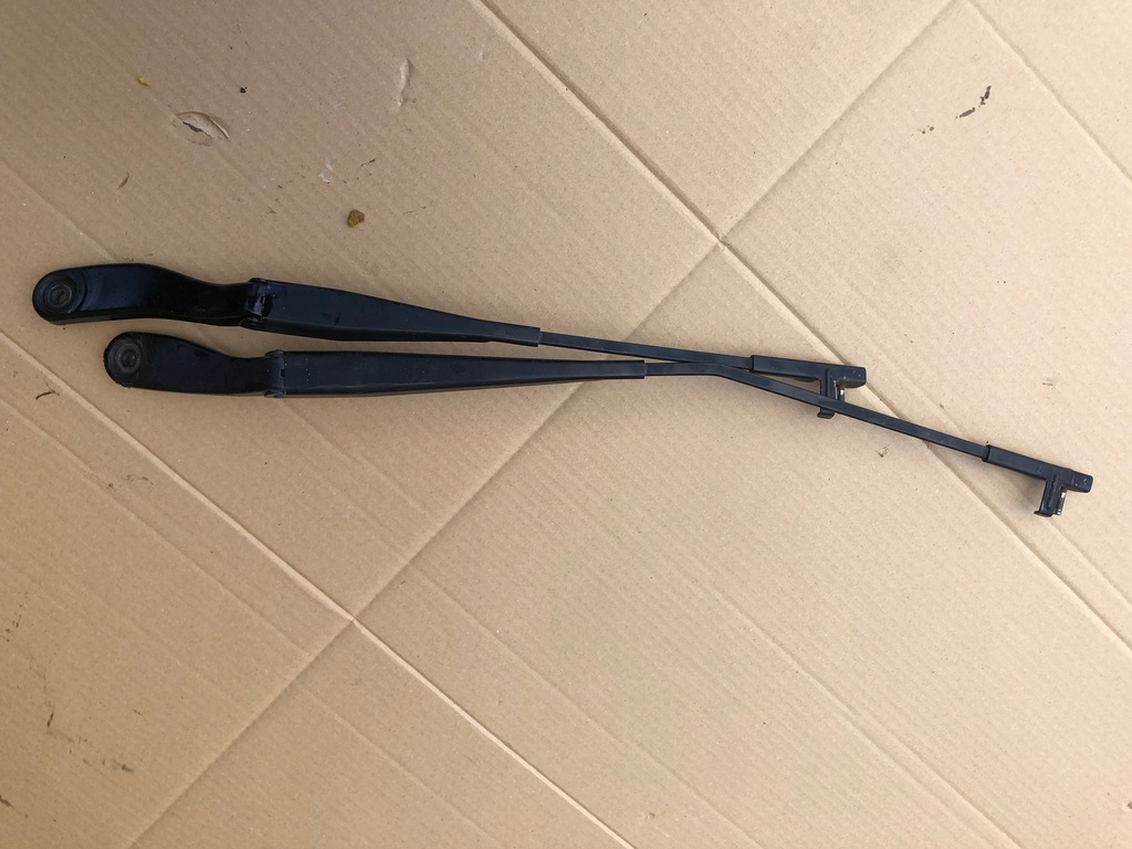 фото №1, Ліва права двірник важіль volvo v50