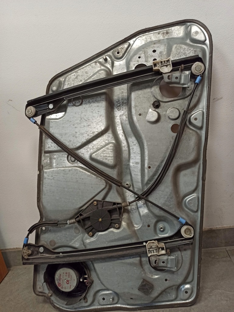 фото №8, Passat b5 подъемник стекло правый перед 3b1837462