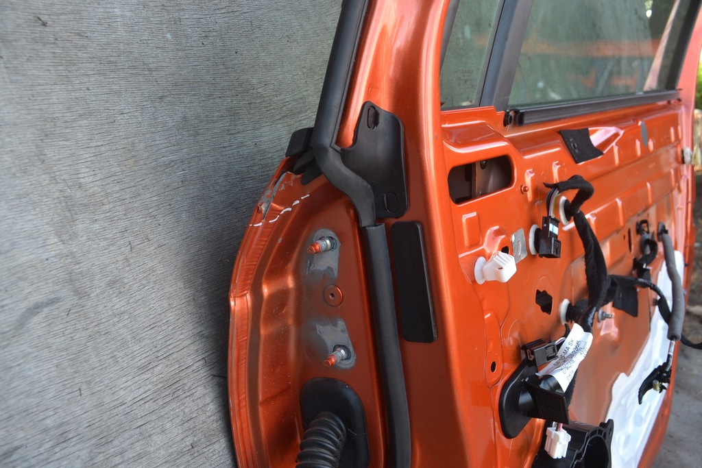 фото №4, Renault clio v дверь правое передние