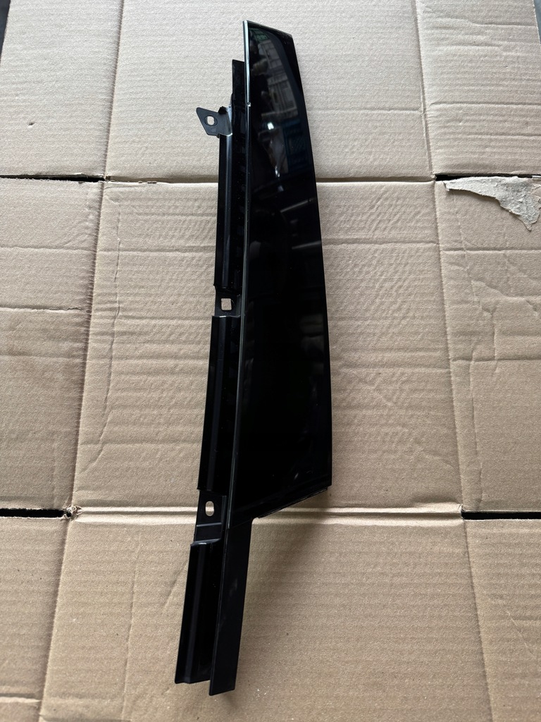 фото №1, Volvo v90 молдинг дверь левая передняя 31378623