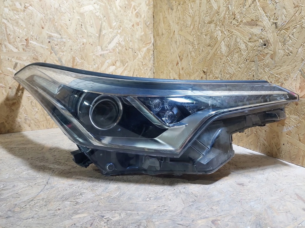 фото №1, Toyota c-hr 2018 лампи передні