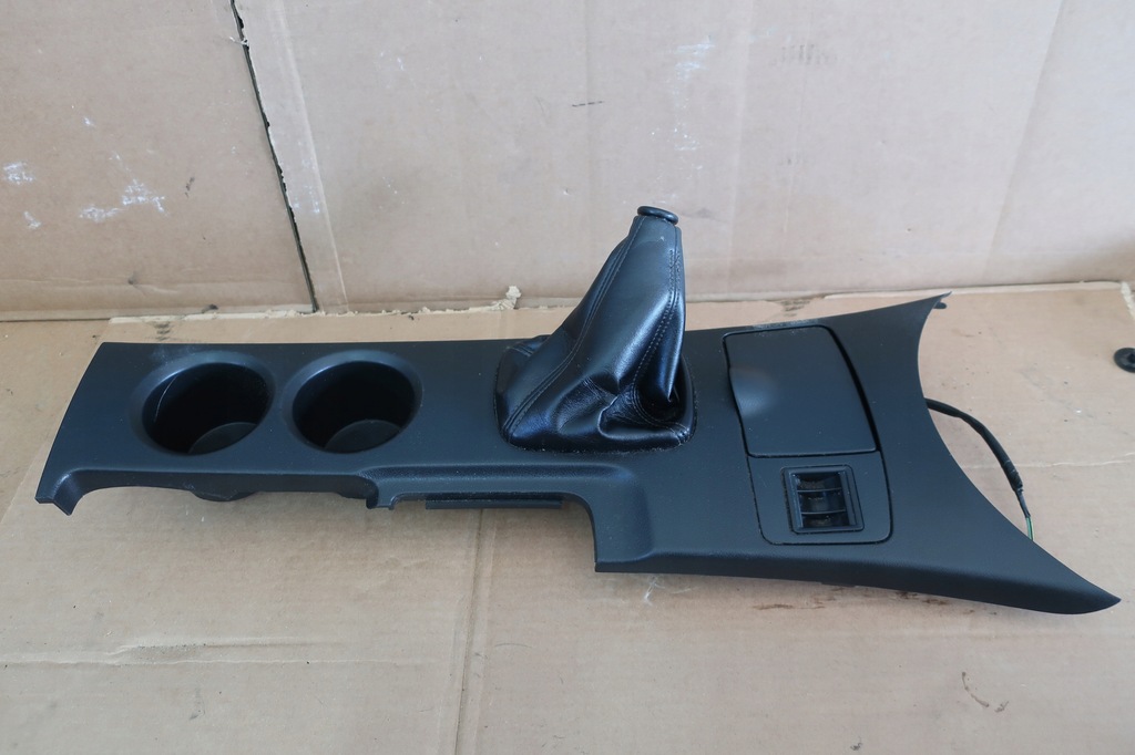 фото №7, Outlander 1 i туннель средний подлокотник 03-06 eu