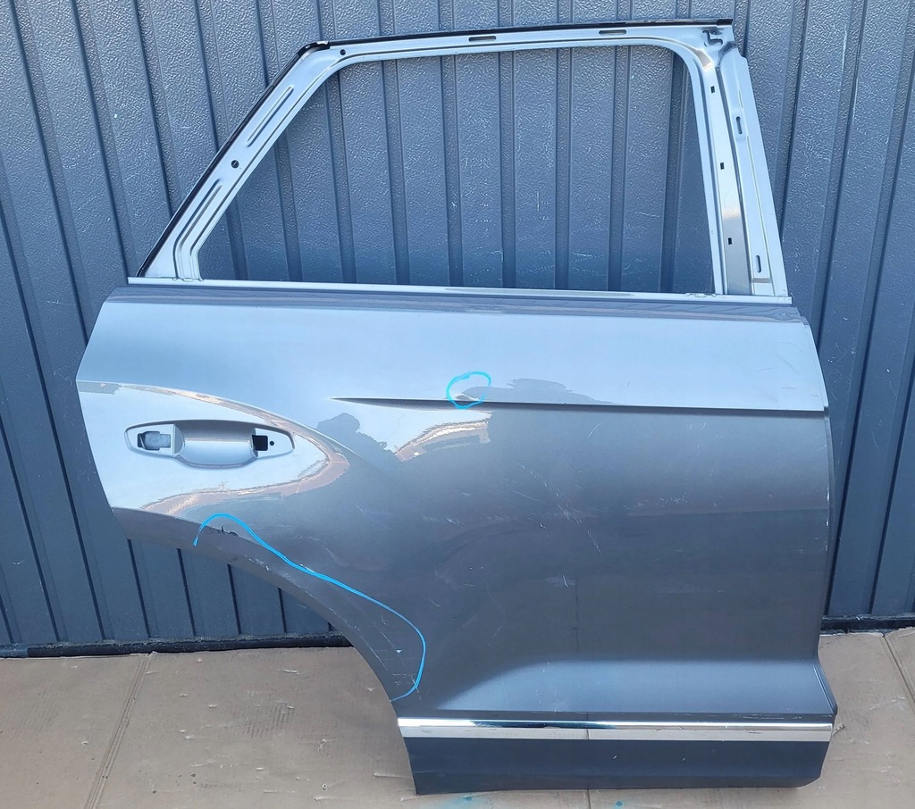 фото №1, Vw t-roc troc 17 2ga833312l дверь задняя задние правое fv