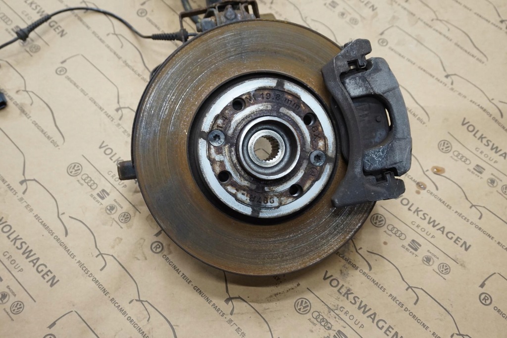 фото №2, Амортизационная стойка правый поворотный кулак renault clio v 5 1.0tce