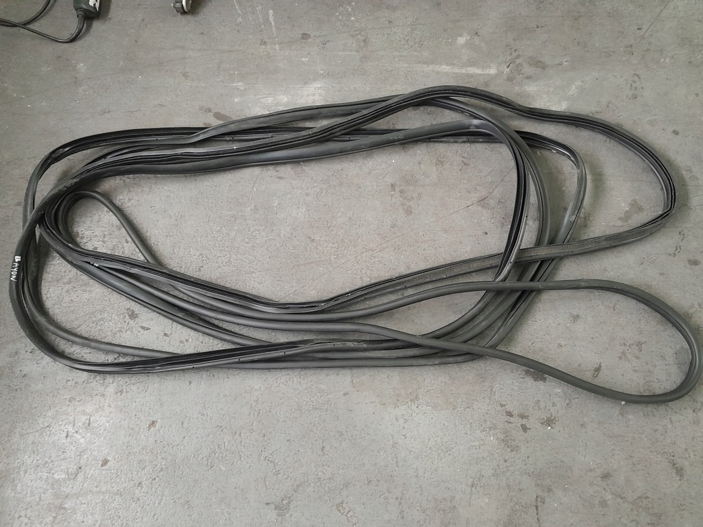 фото №1, Hyundai bayon прокладка отвір кузовна двері