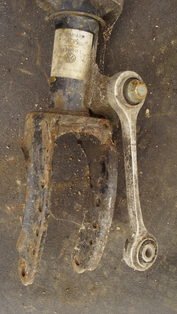 Купить Амортизатор левый перед vw touareg 7l 7l6413031l