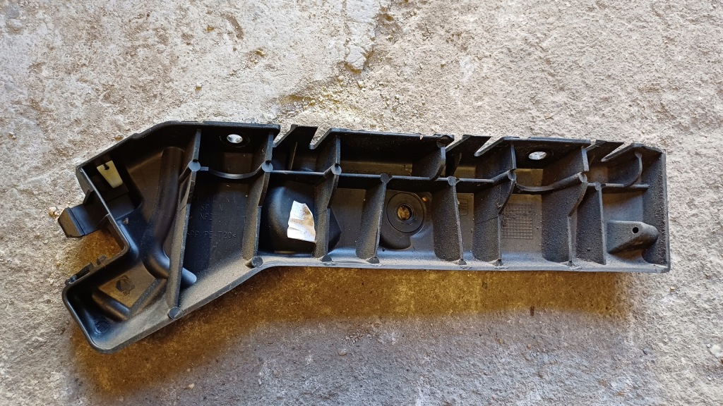 фото №1, Seat leon iii hb направляющая бампера правый задняя 5f0807376