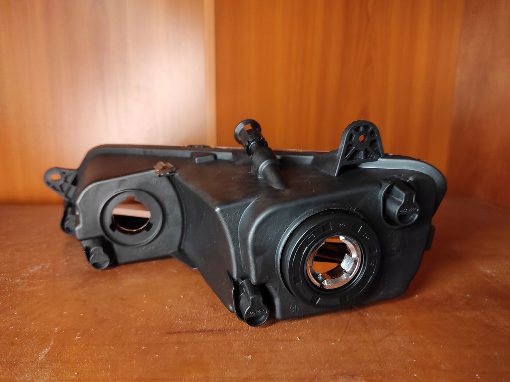 фото №7, Лампа противотуманная левая противотуманная фара vw passat b7