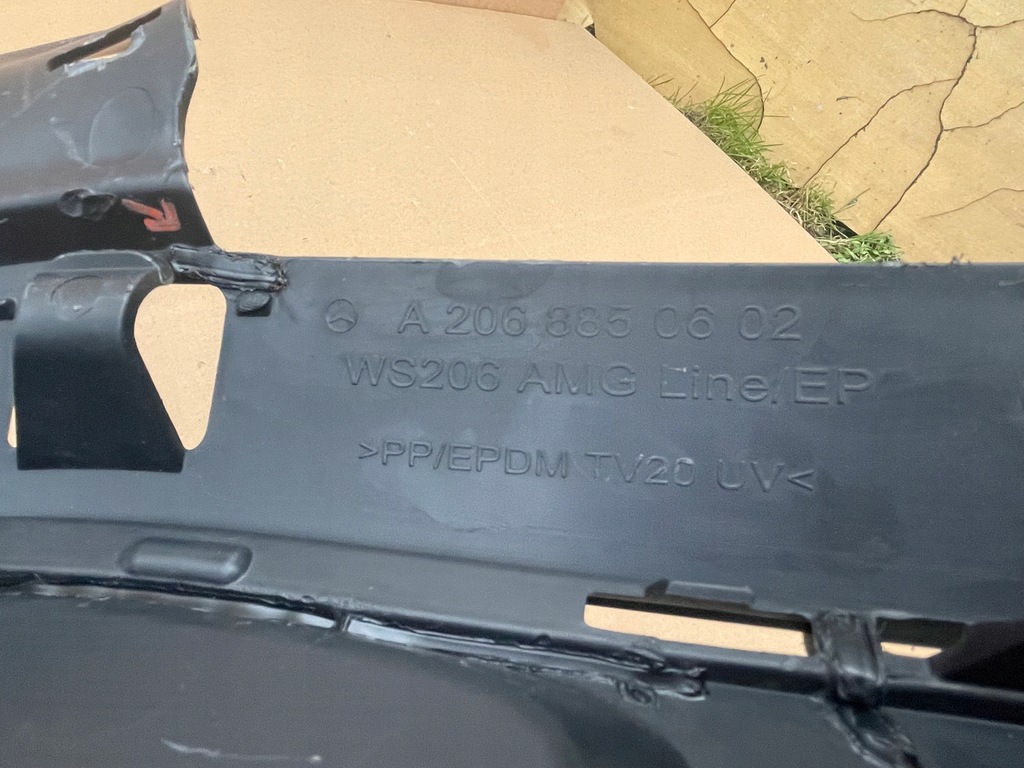 фото №14, Mercedes c-klasa w206 amg середня решітка бампера перед передня