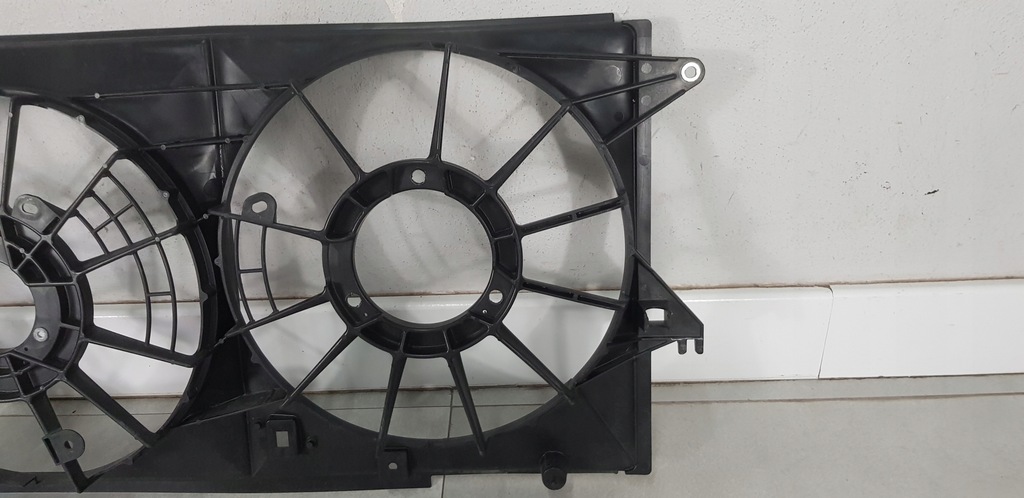фото №3, Mazda 5 10-16 корпус вентиляторів