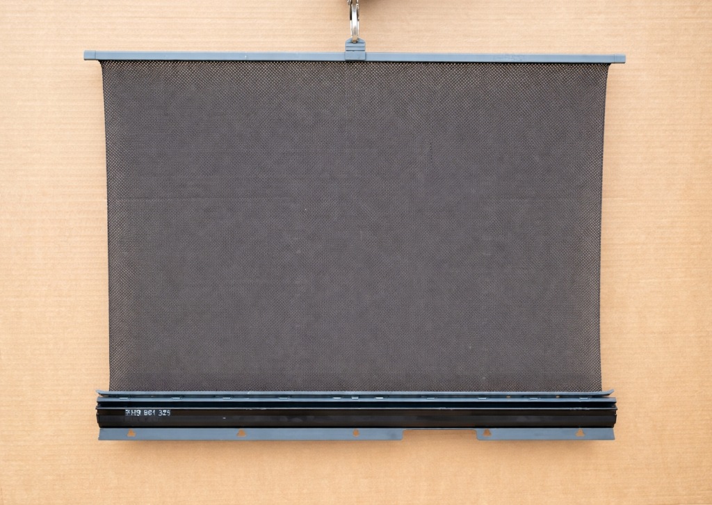 фото №14, Шторка сетка левый задняя короткий vw t5 lift t6 caravelle transporter 7h9881329