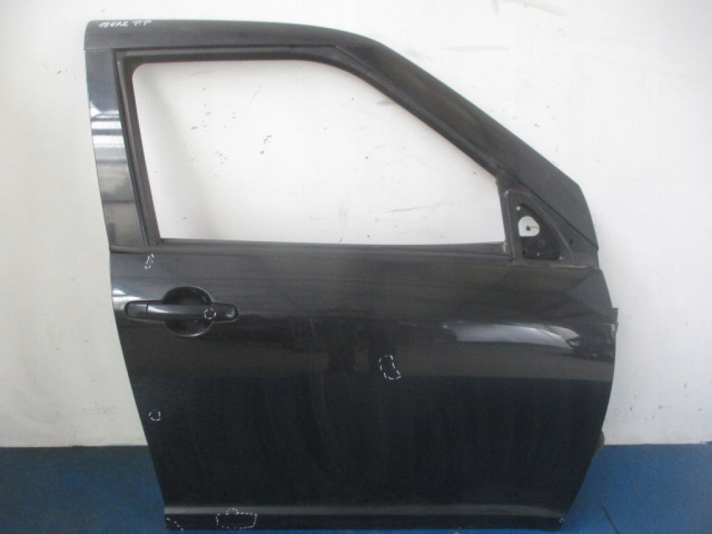 фото №1, Suzuki swift iii mk6 5d дверь перед правое zce