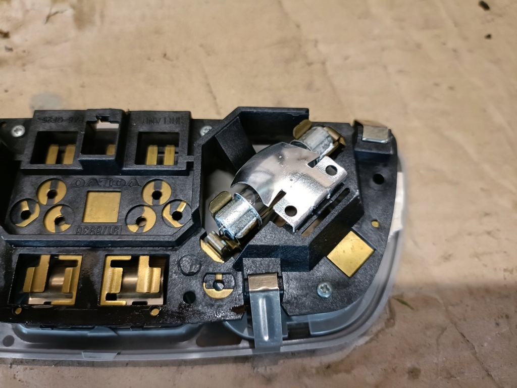 фото №6, Лампа освещение кабины volvo 9178936