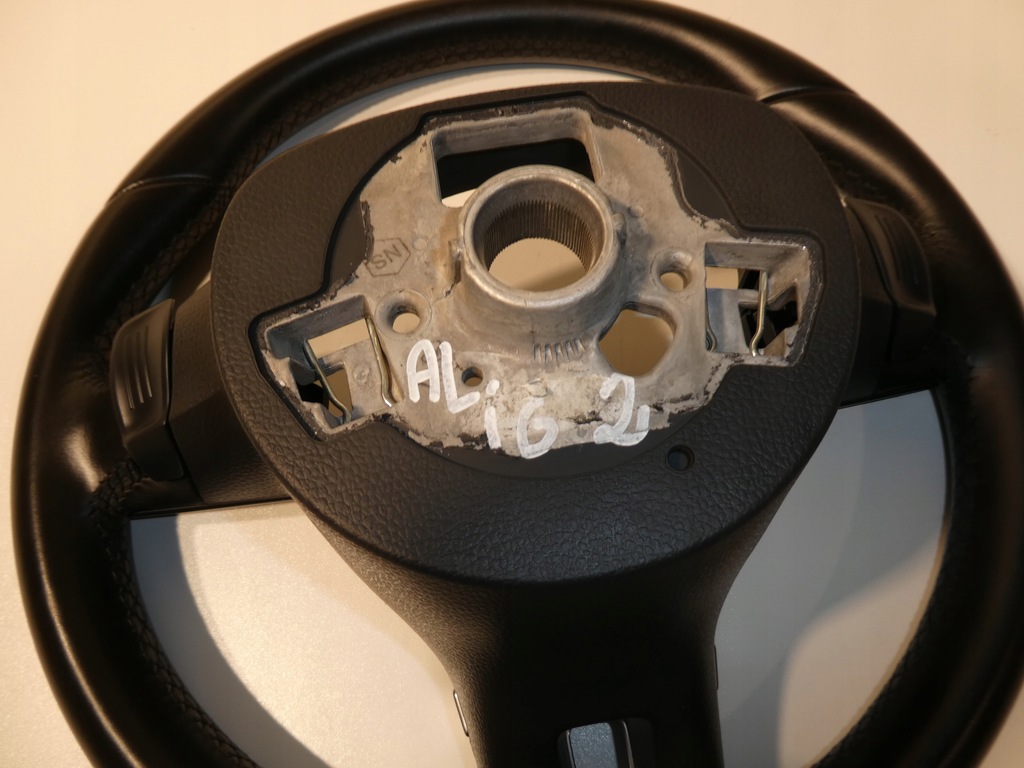 фото №9, Воздуховод кожаный vw golf vi plus touran