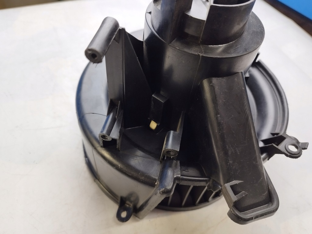 фото №10, Opel astra g bertone 03r 2.2l вентилятор воздуходувка обдув 9000348