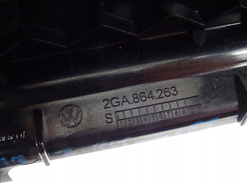 фото №8, Vw t-roc lift защита рамка туннель port usb 2ga864263