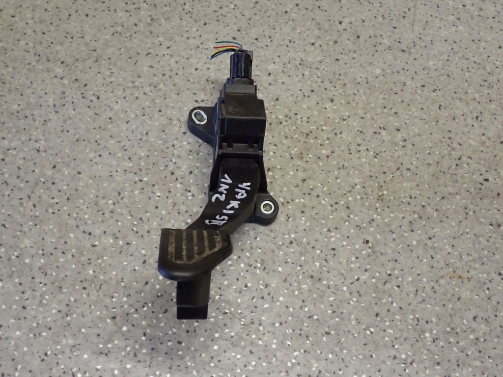 фото №1, Toyota yaris iii гібрид потенціометр газу педаль