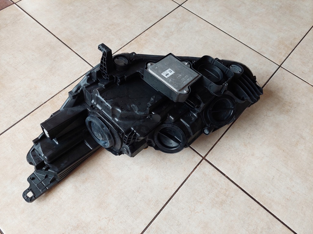 фото №8, Лампа права - led - ford c-max ii mk2 - lift - 14-19