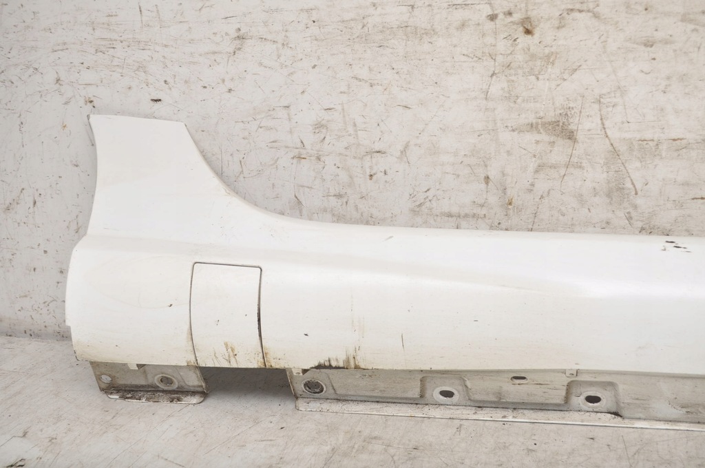 фото №2, Mercedes w172 r172 накладка порог правая amg a1726980354