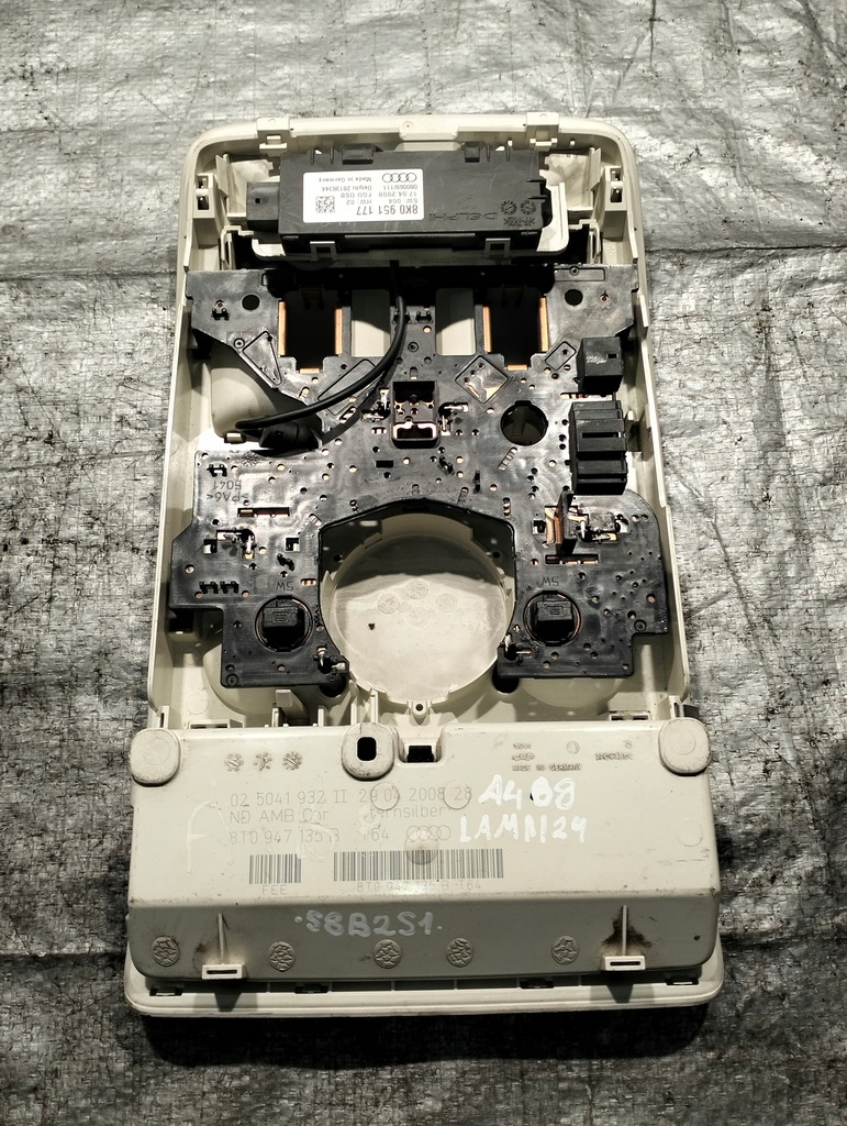 фото №10, Audi a4 b8 2007-2015 лампа стельовий 8t0947135b