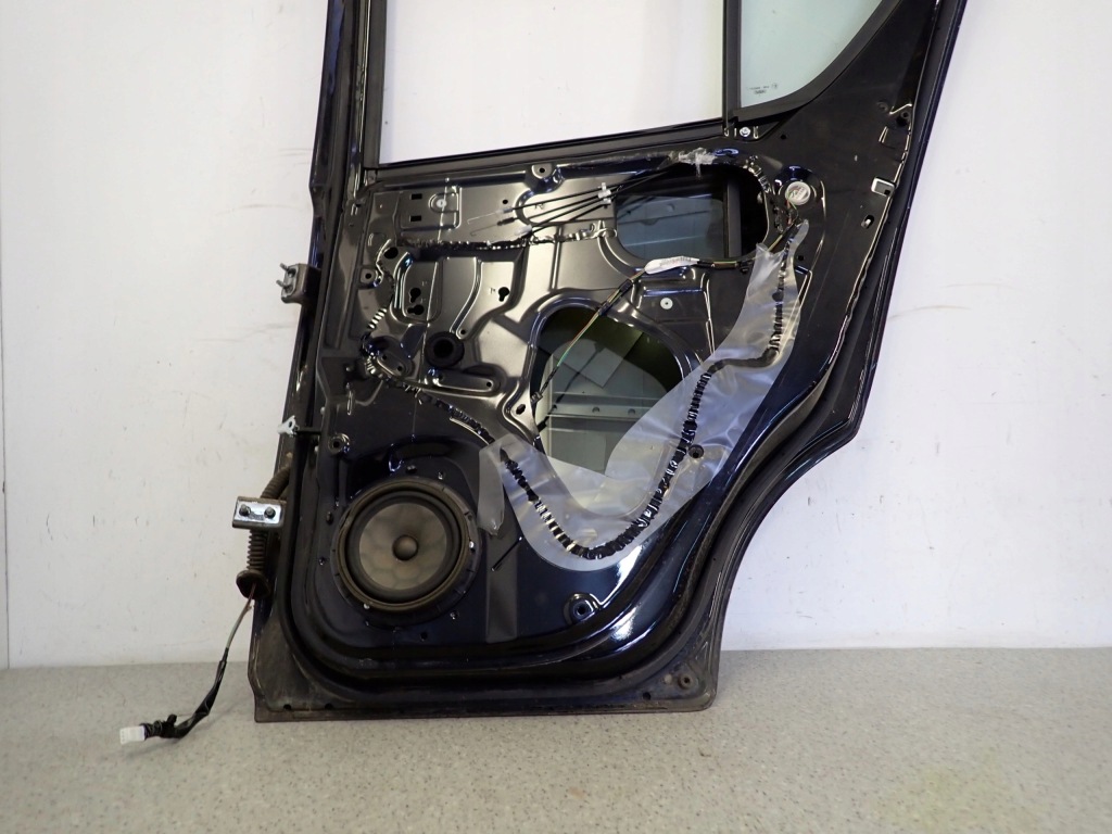 Купить Suzuki splash 08-14 дверь задняя правое  zce