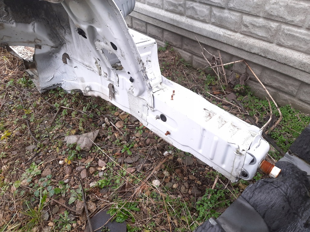 фото №1, Mercedes vito w447 лонжерон перед правая четверть