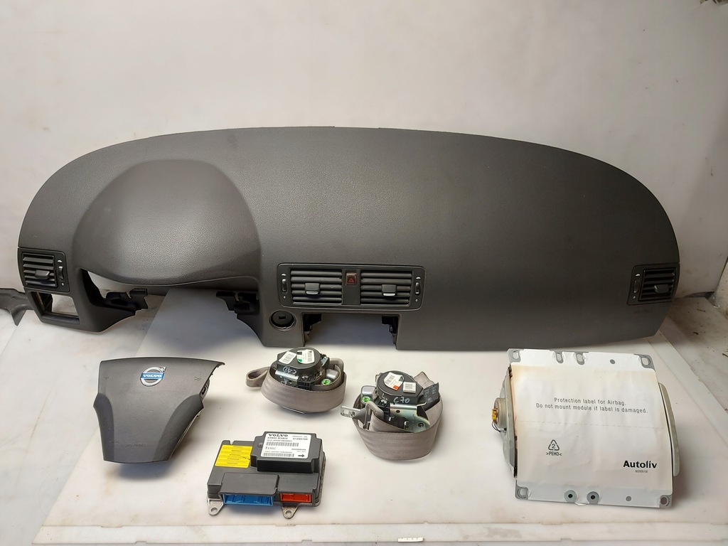 фото №1, Приборная панель консоль подушка безопасности volvo c70 ii pas натяжитель датчик