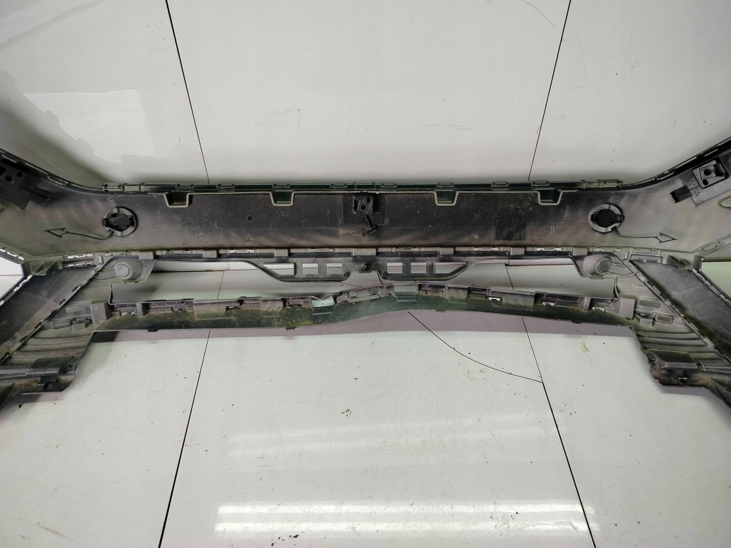 Бампер передок  vw touareg 3 3 r-line 760 18- Оригинал